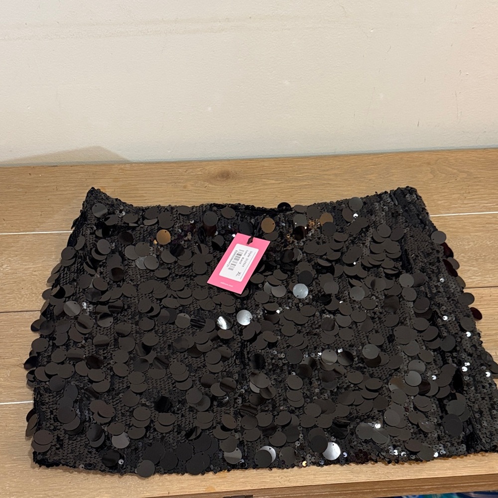 NWT Edikted Shimmering Black Sequin Mini Skirt